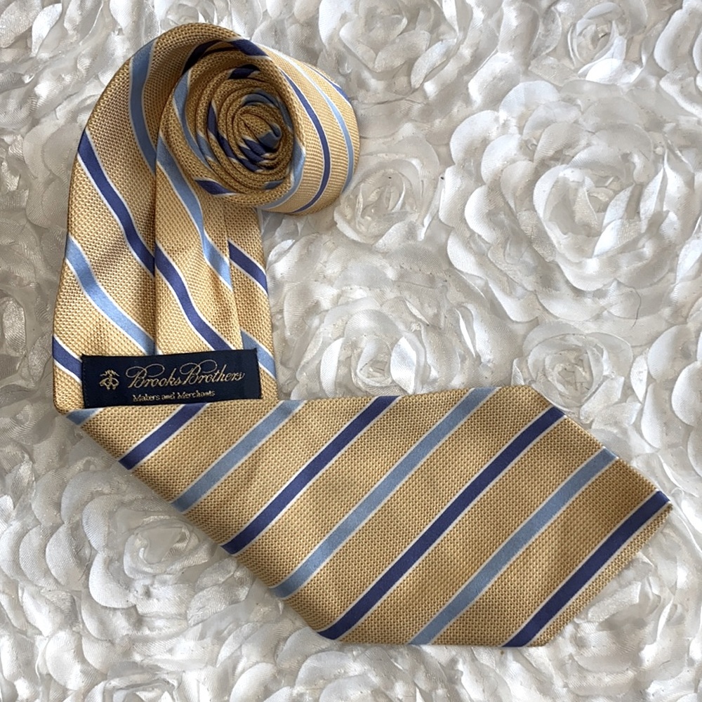 New Brooks Brothers silk tie